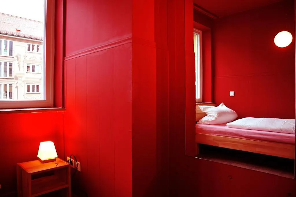 ****  Happy End Hotel Monachium Niemcy